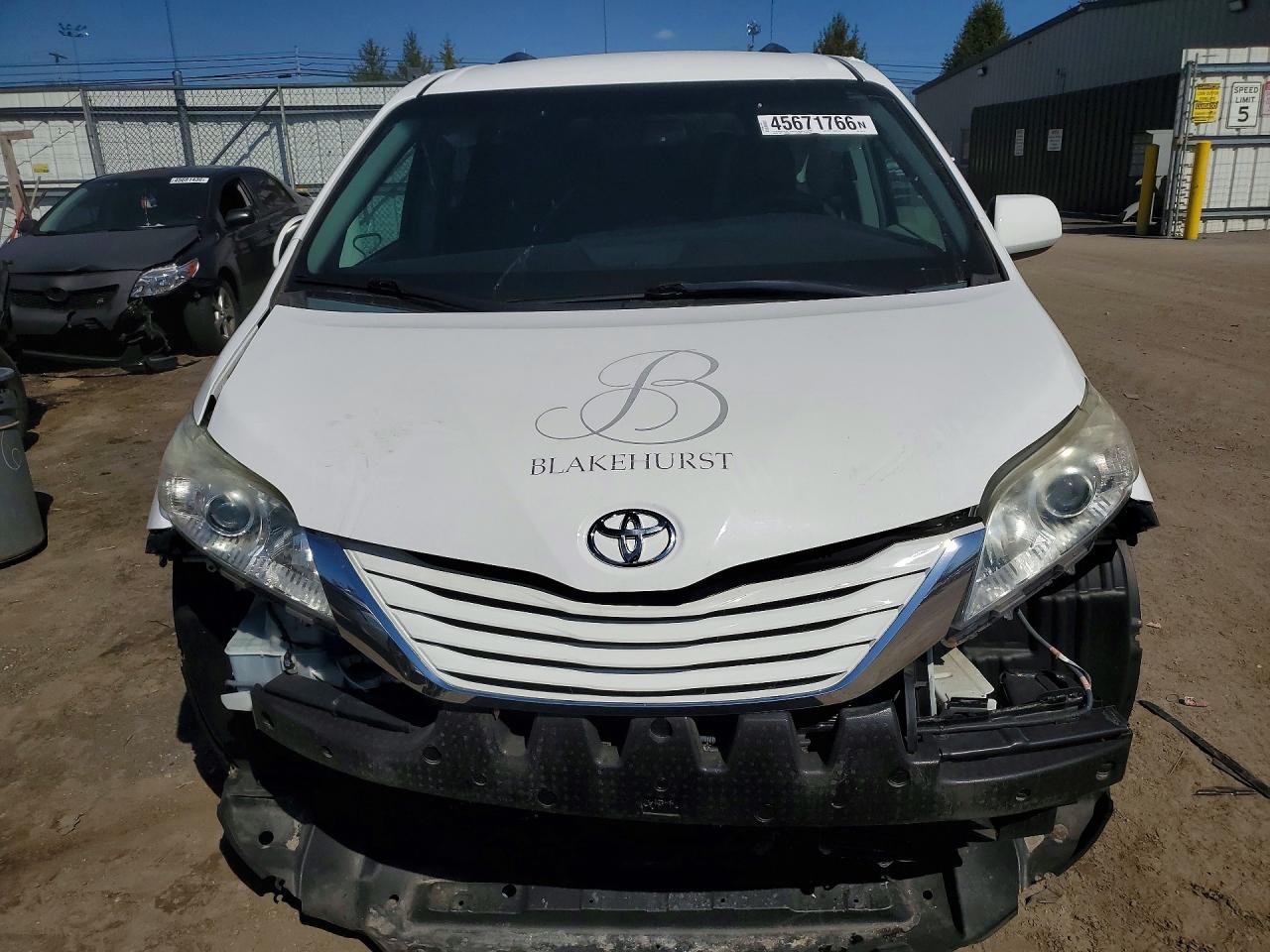 Toyota Sienna Le Mobility 7-passenger