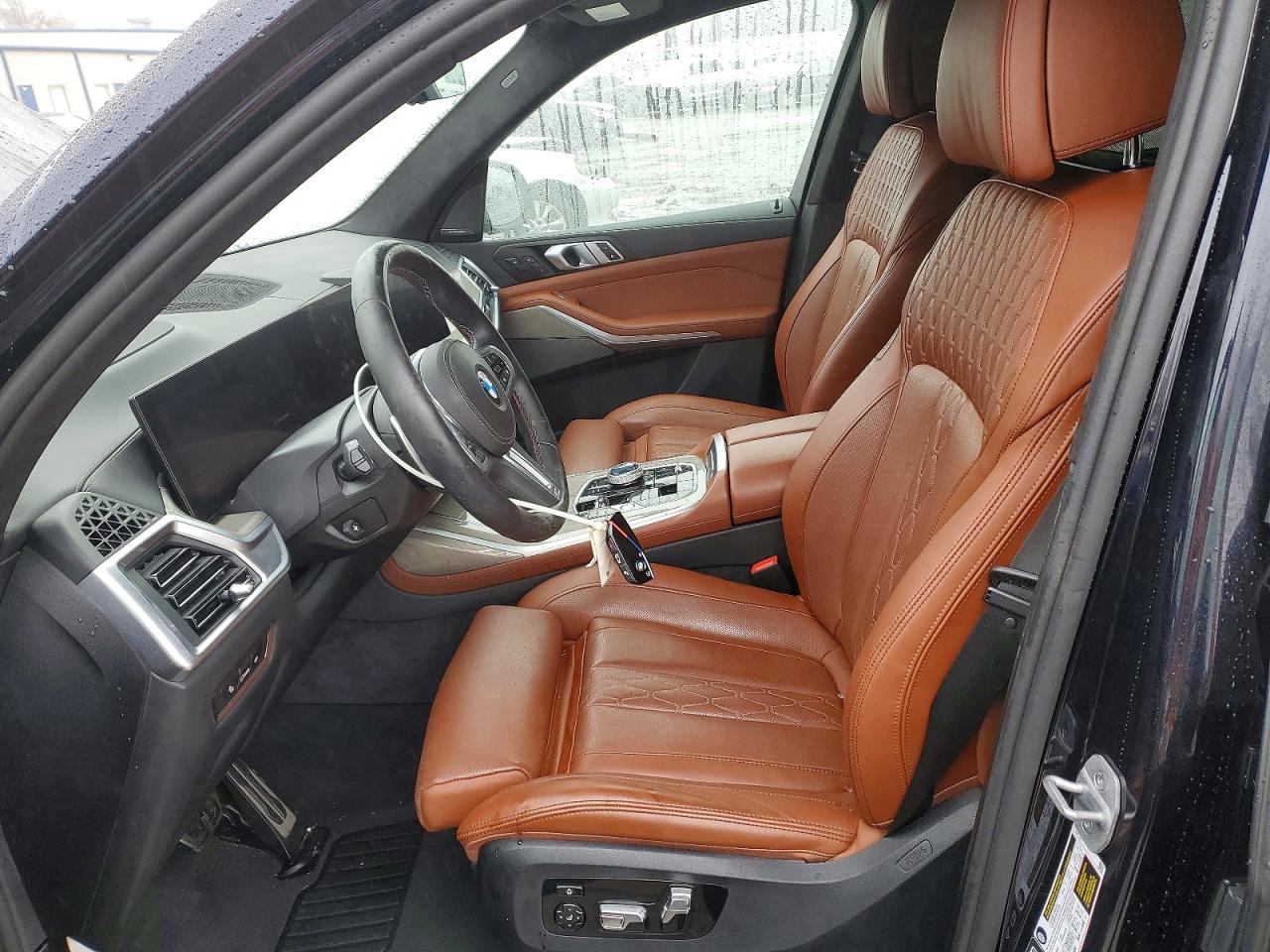 BMW X Series M60i