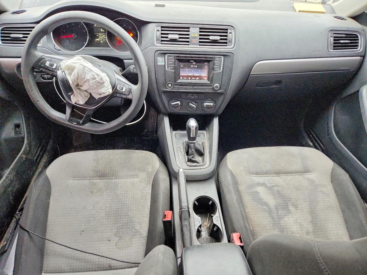 Volkswagen Jetta S