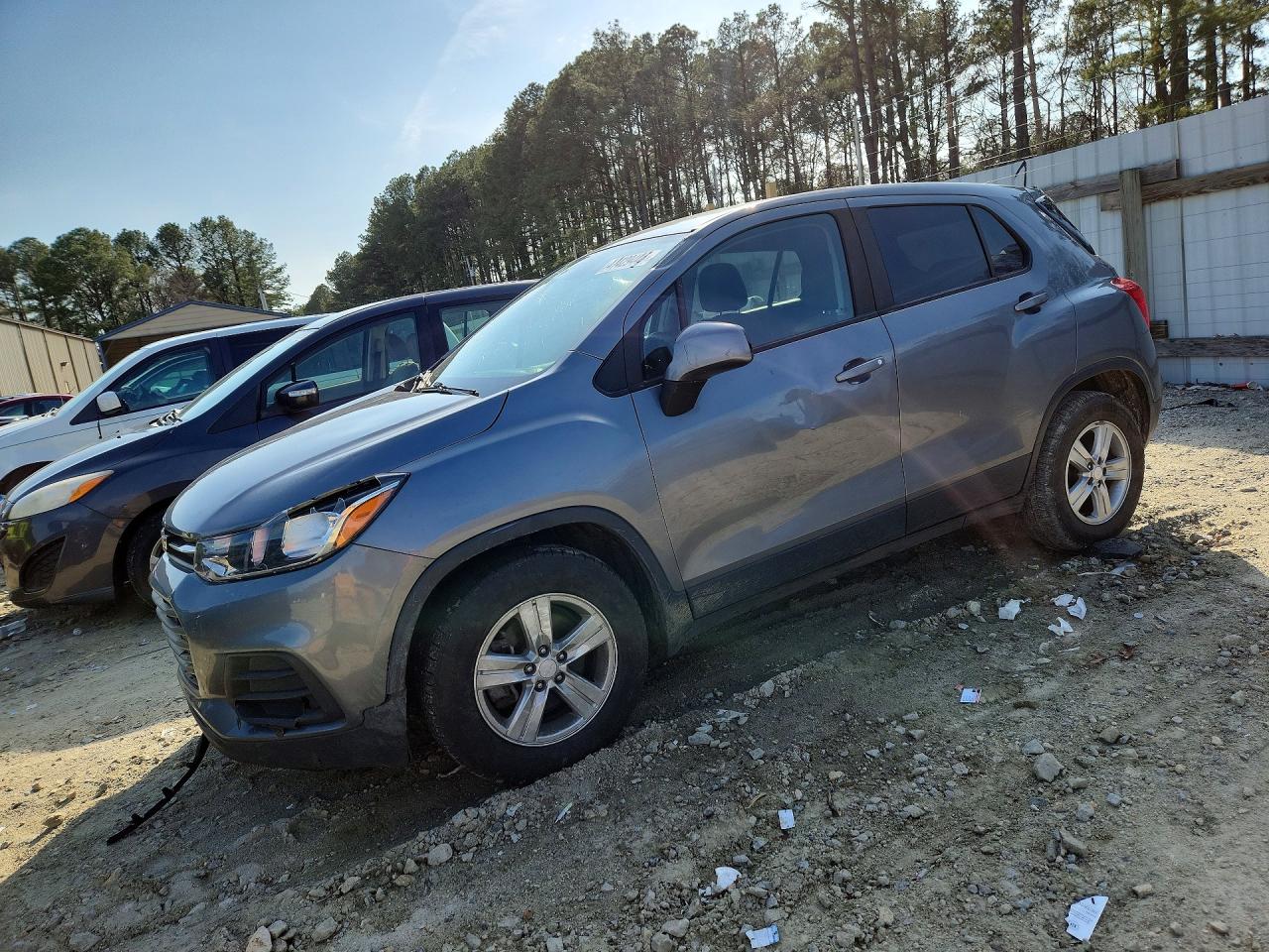 Salvage Chevrolet Trax Image