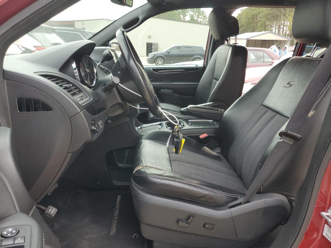 Chrysler Minivan S
