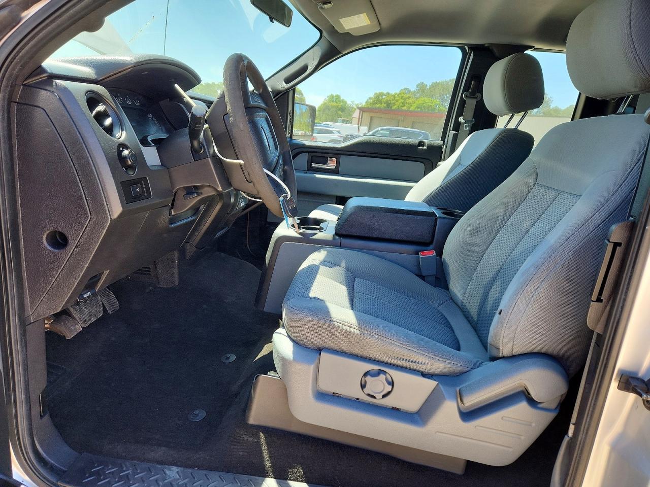 Ford F-150 Super Cab