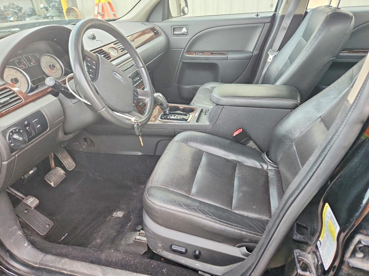 Ford Taurus Limited