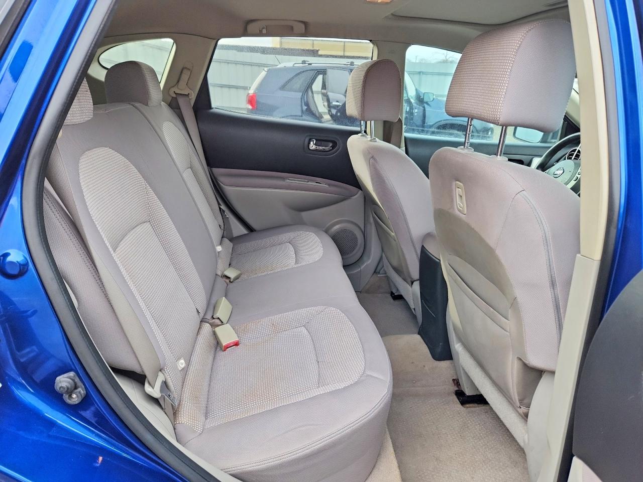 Nissan Rogue S