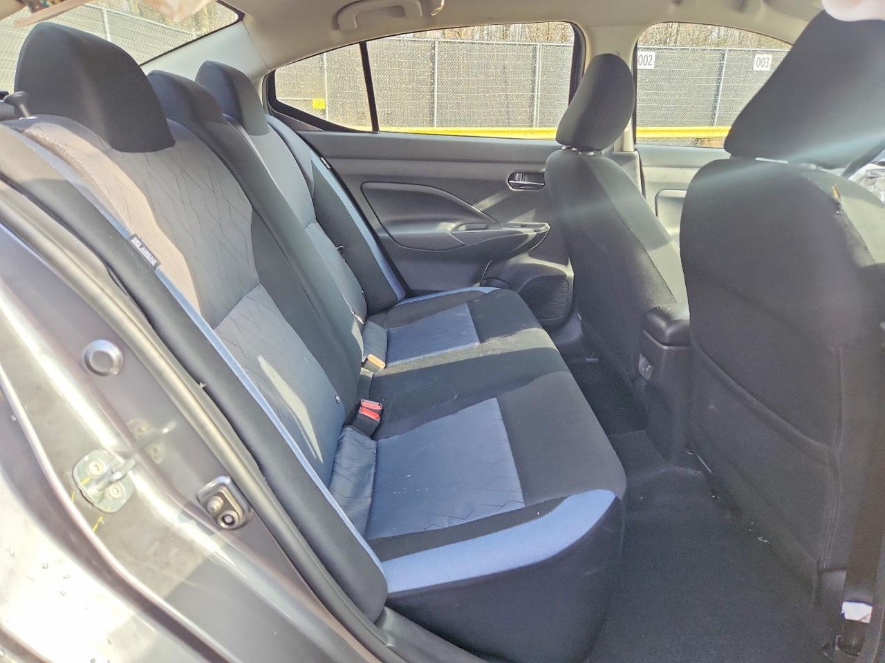 Nissan Versa Sv
