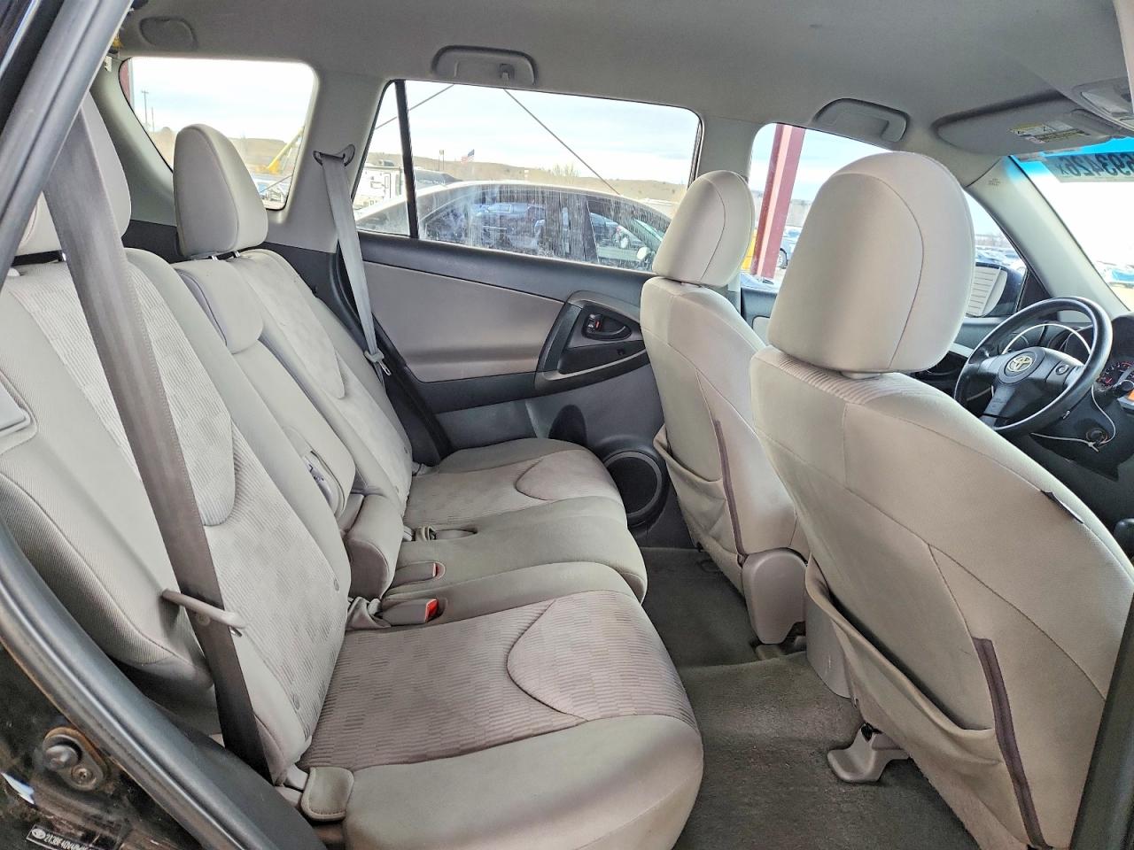 Toyota RAV4 Base