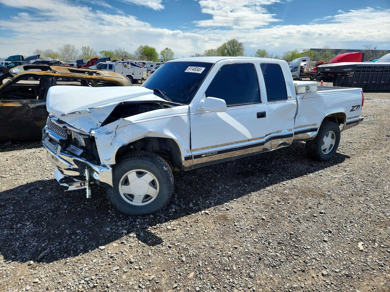 Salvage Chevrolet Gmt Image