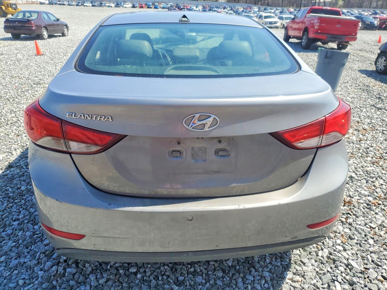 Hyundai ELANTRA Se