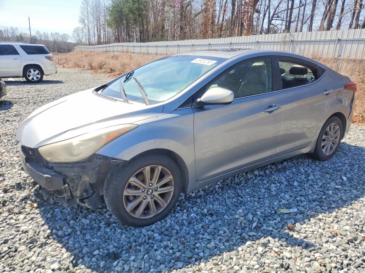 Salvage Hyundai ELANTRA Image