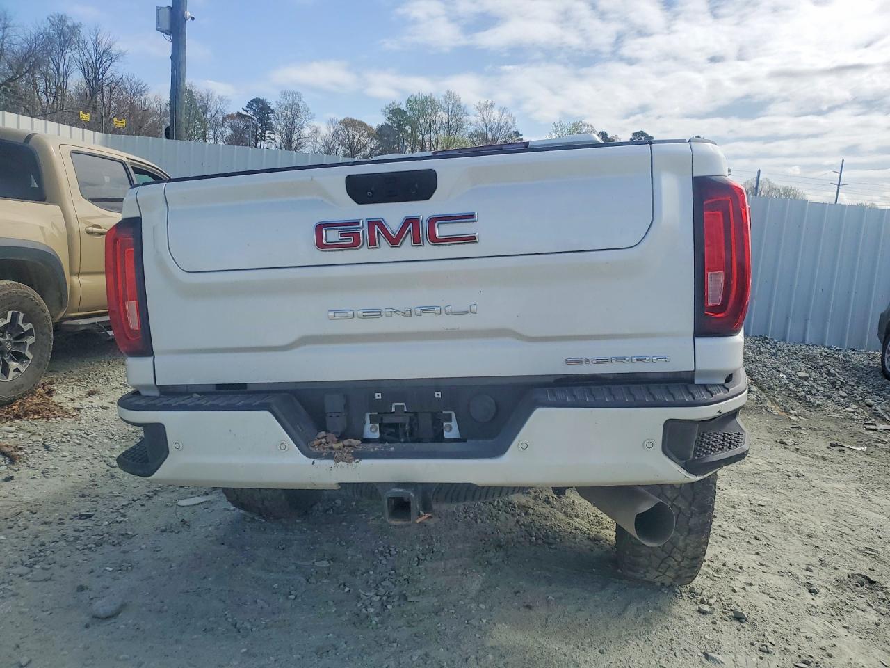 GMC Sierra K2500 Denali