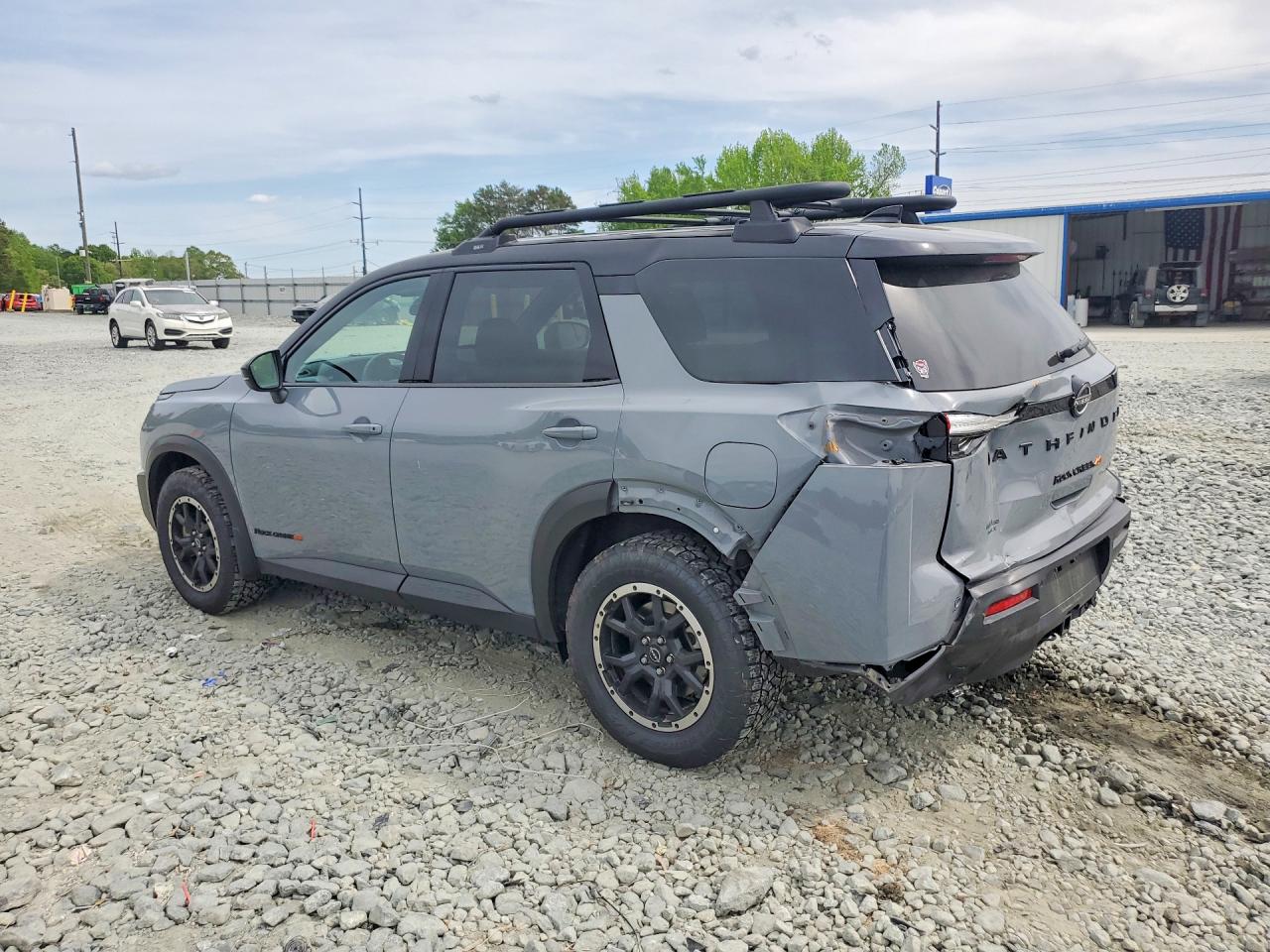 Nissan Pathfinder Rock Creek