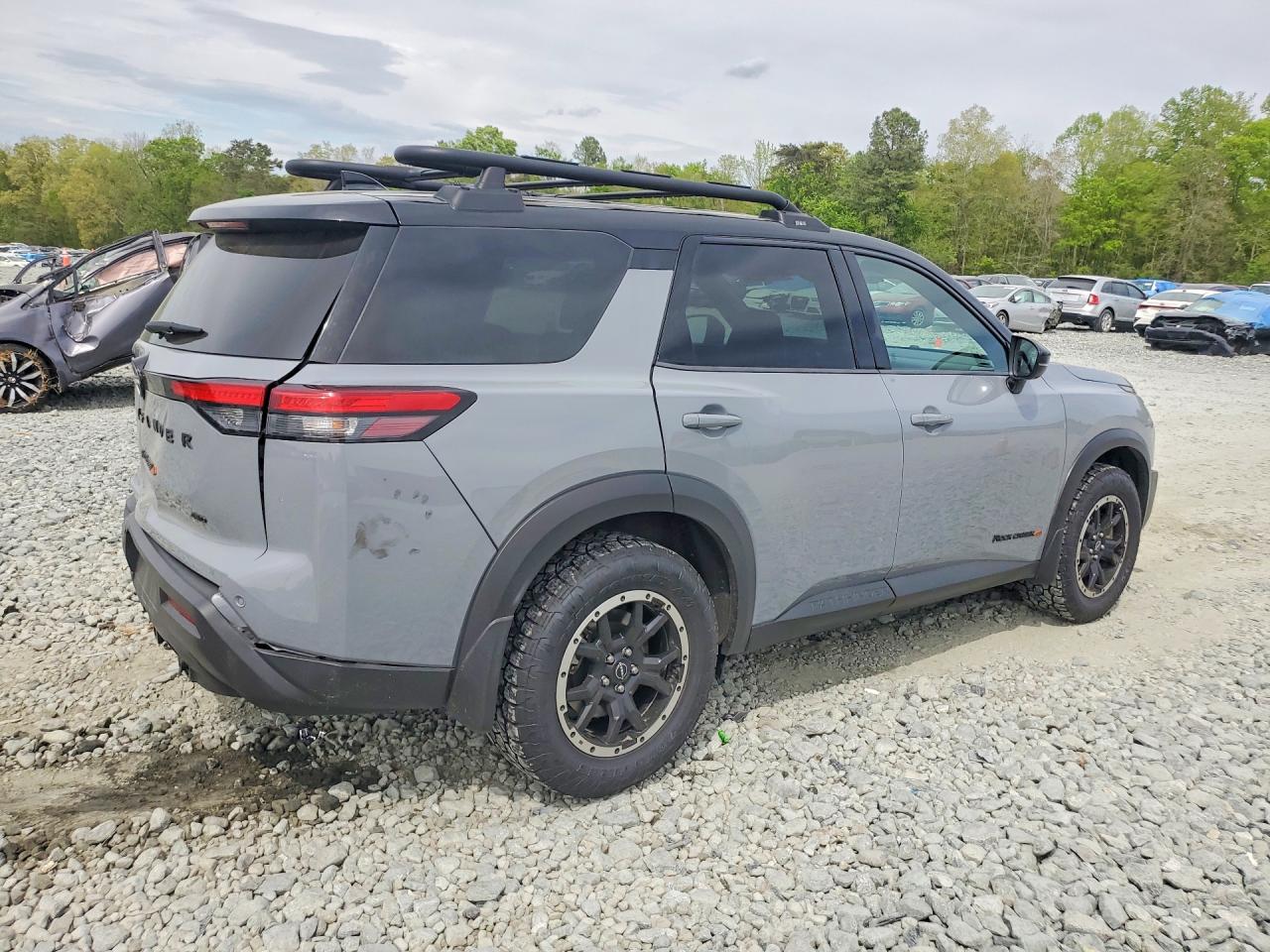 Nissan Pathfinder Rock Creek