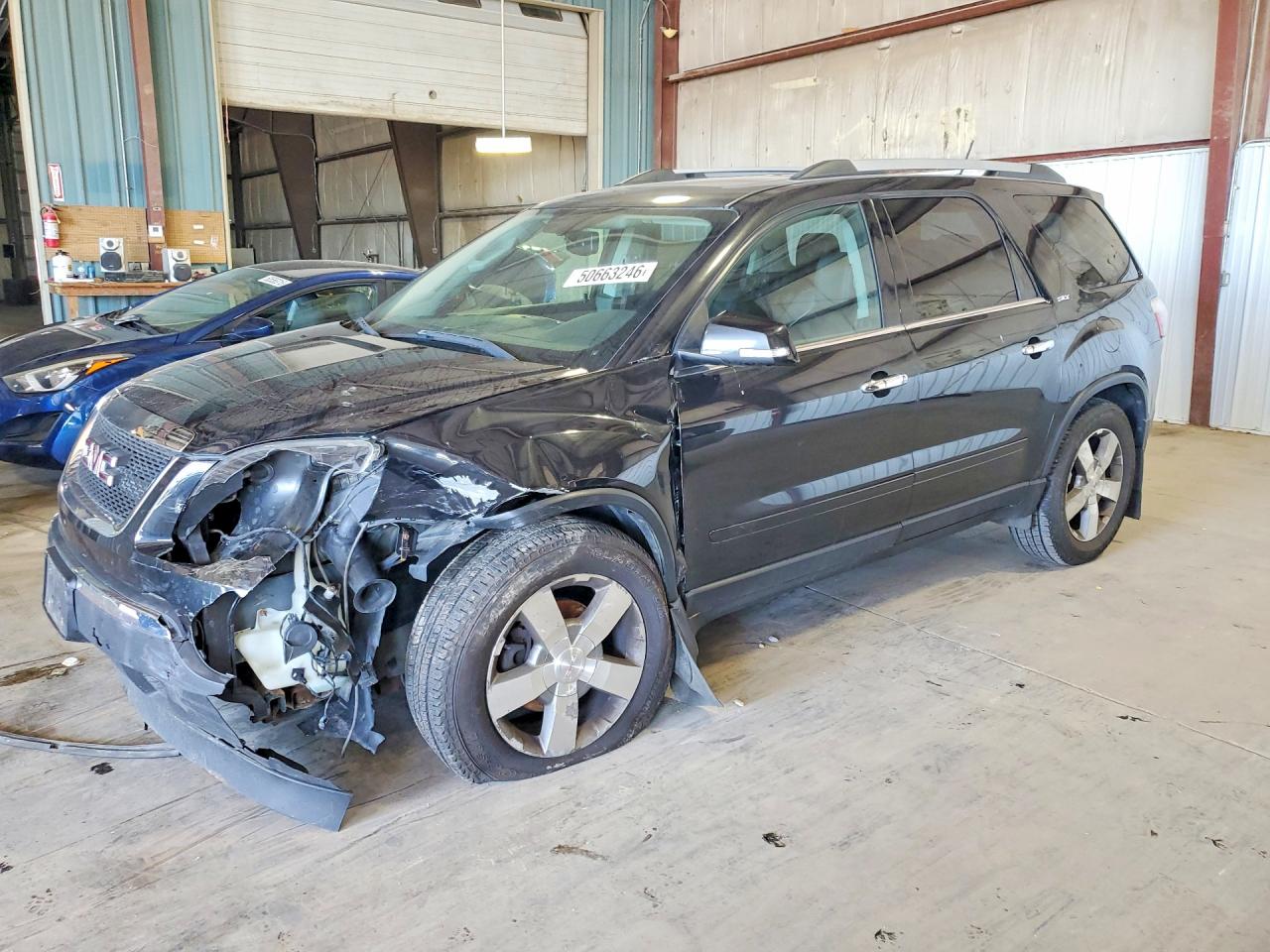 Salvage GMC Acadia Image