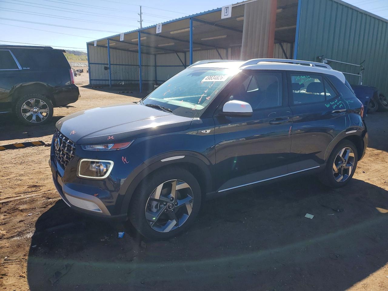 Salvage Hyundai Venue Limi Image