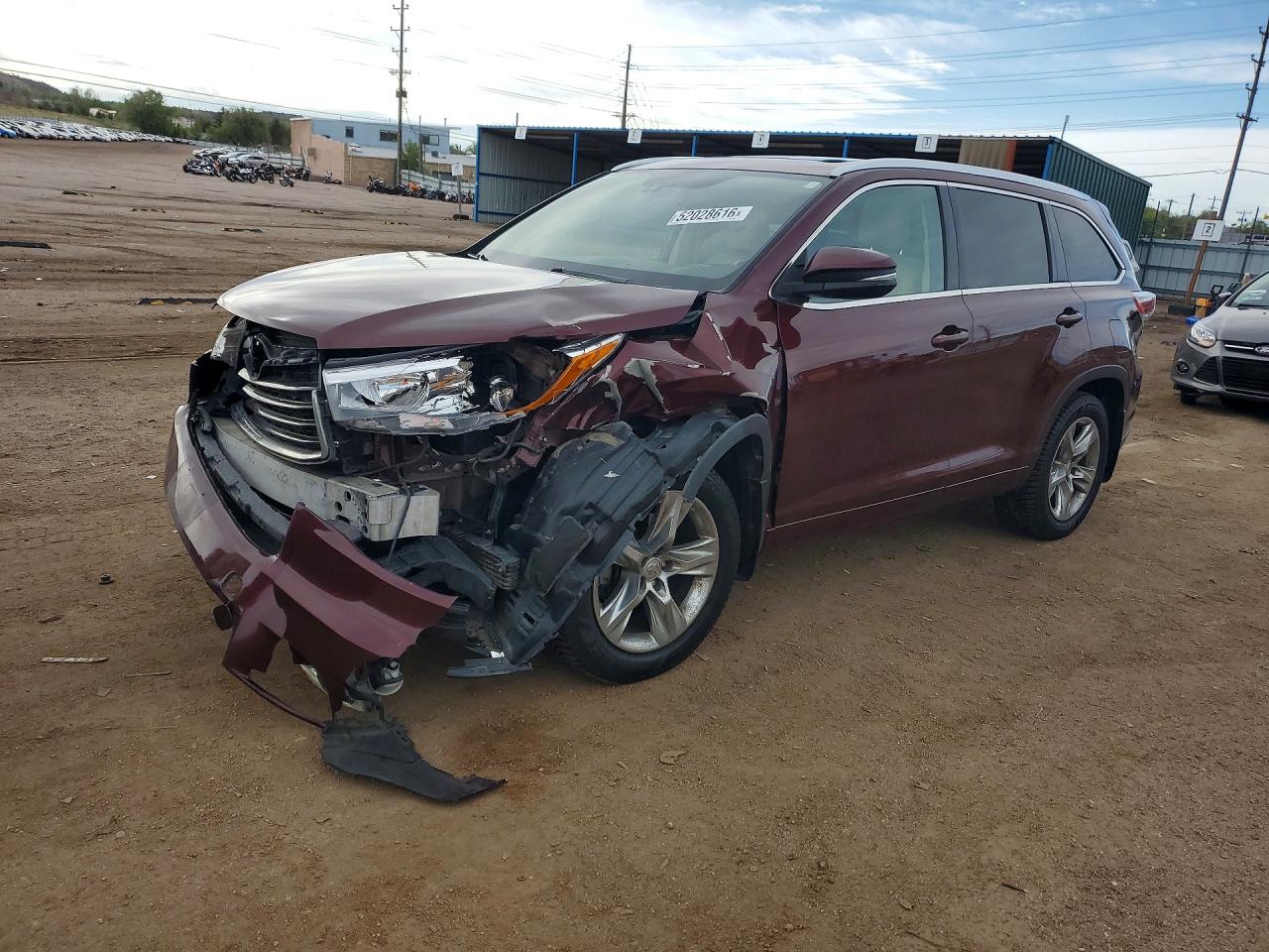 Salvage Toyota Highlander Image