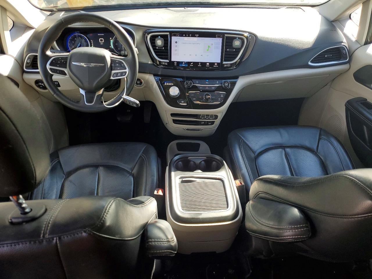 Chrysler Pacifica Touring L