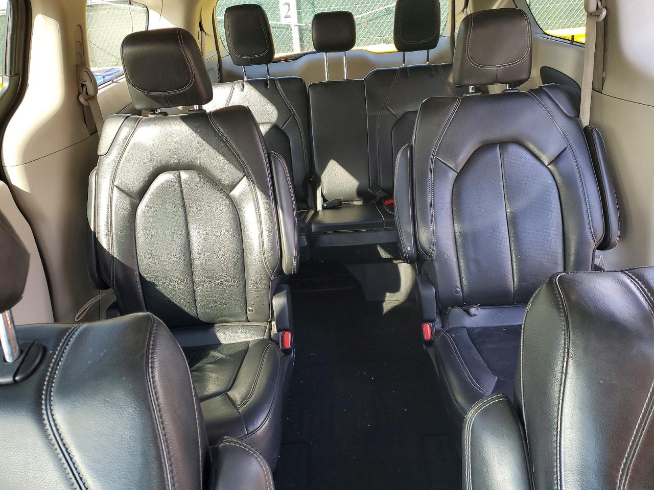 Chrysler Pacifica Touring L