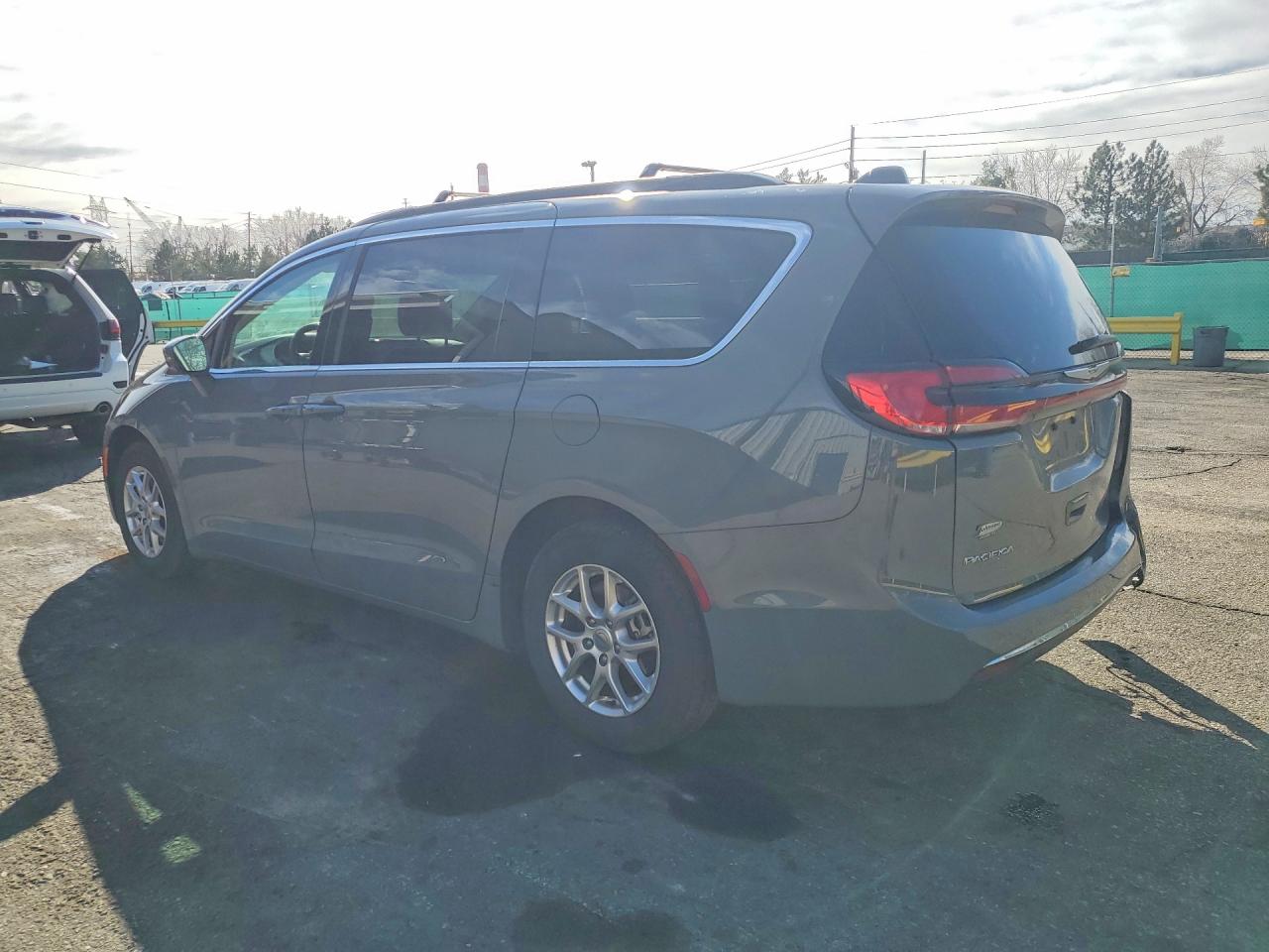 Chrysler Pacifica Touring L
