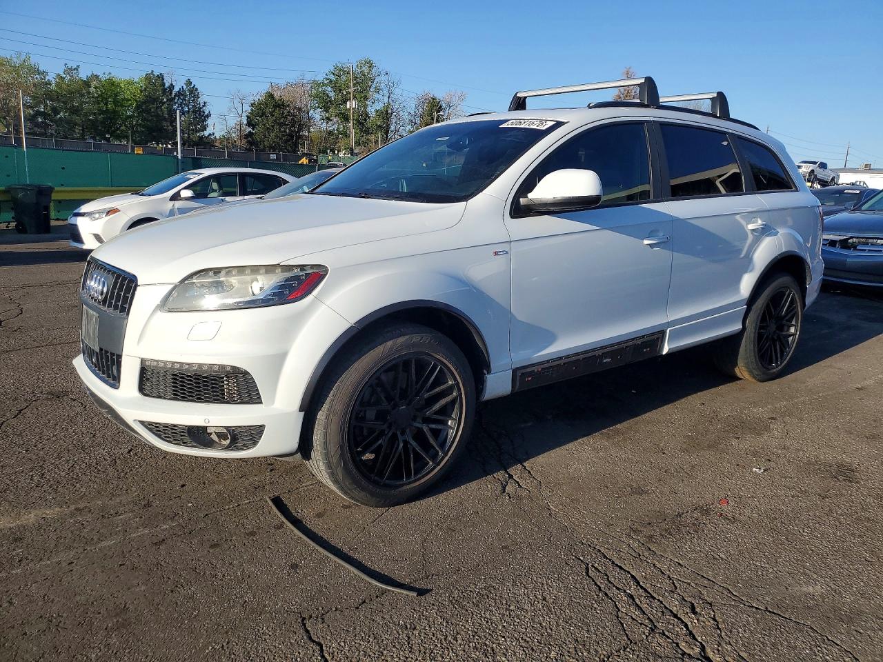 Salvage Audi Q7 Image
