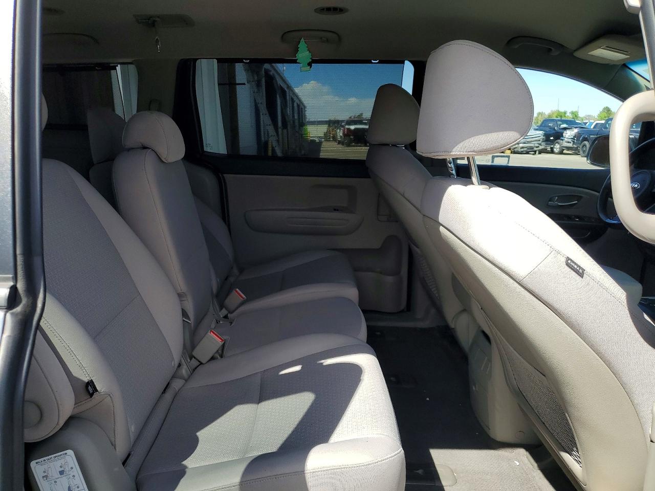 Kia Sedona Lx