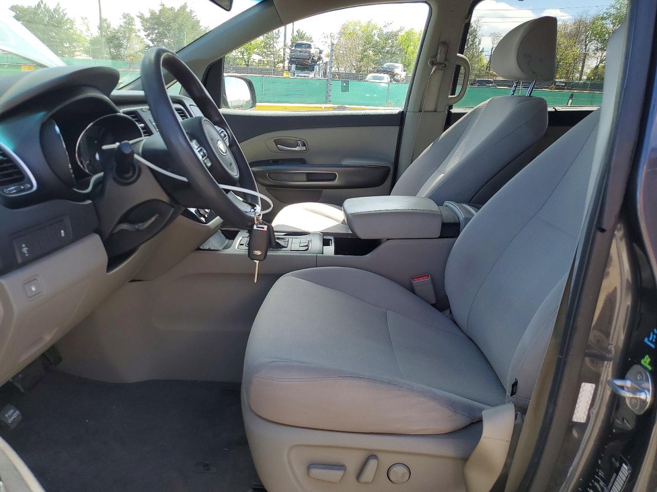 Kia Sedona Lx