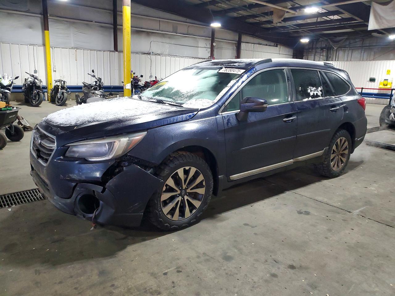 Salvage Subaru Outback Image