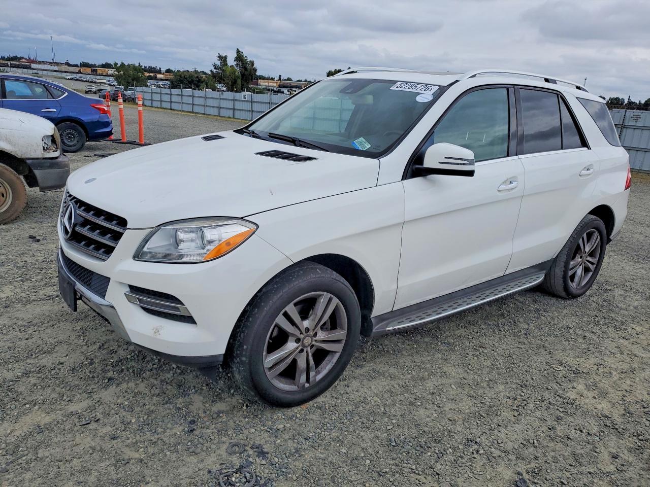 Salvage Mercedes-Benz M-Class Image