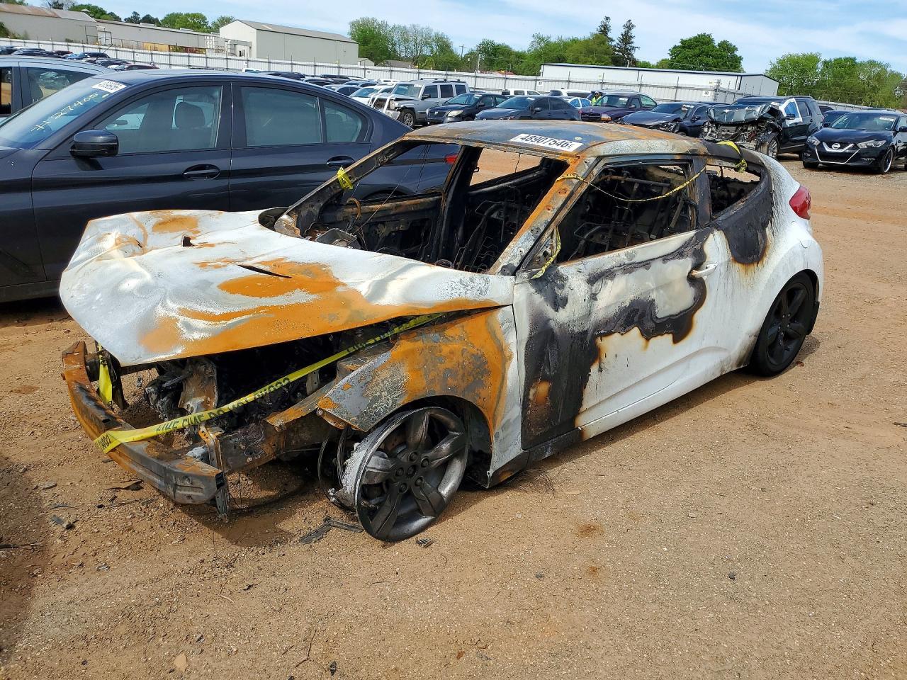 Salvage Hyundai VELOSTER Image