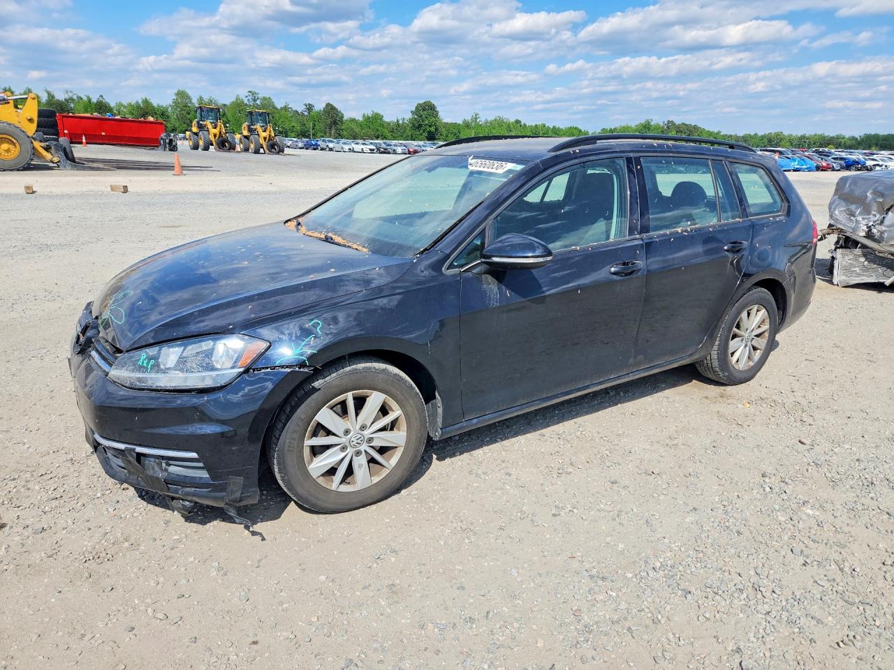 Salvage Volkswagen Golf Image