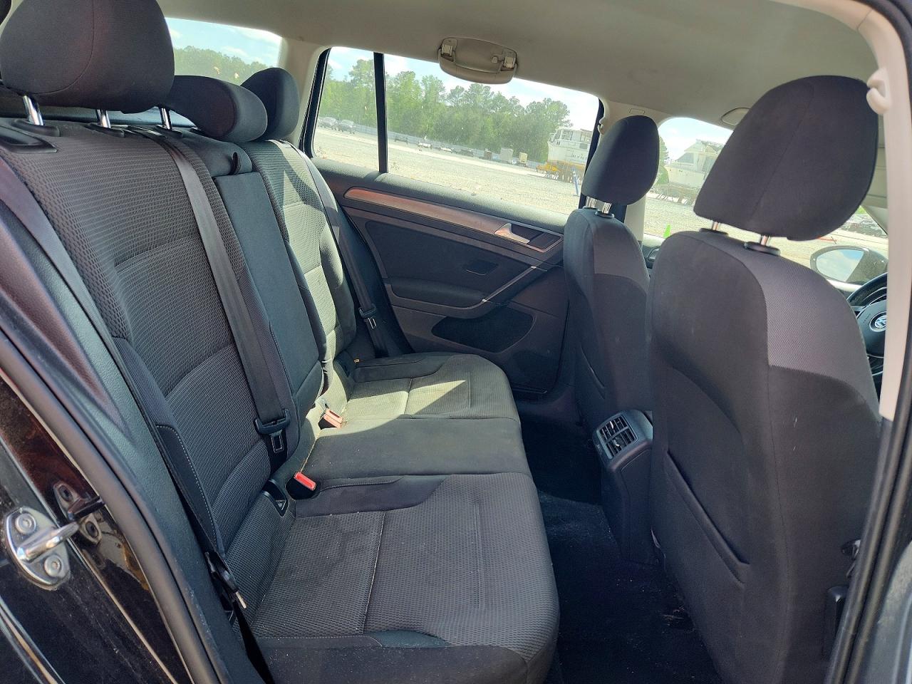 Volkswagen Golf S