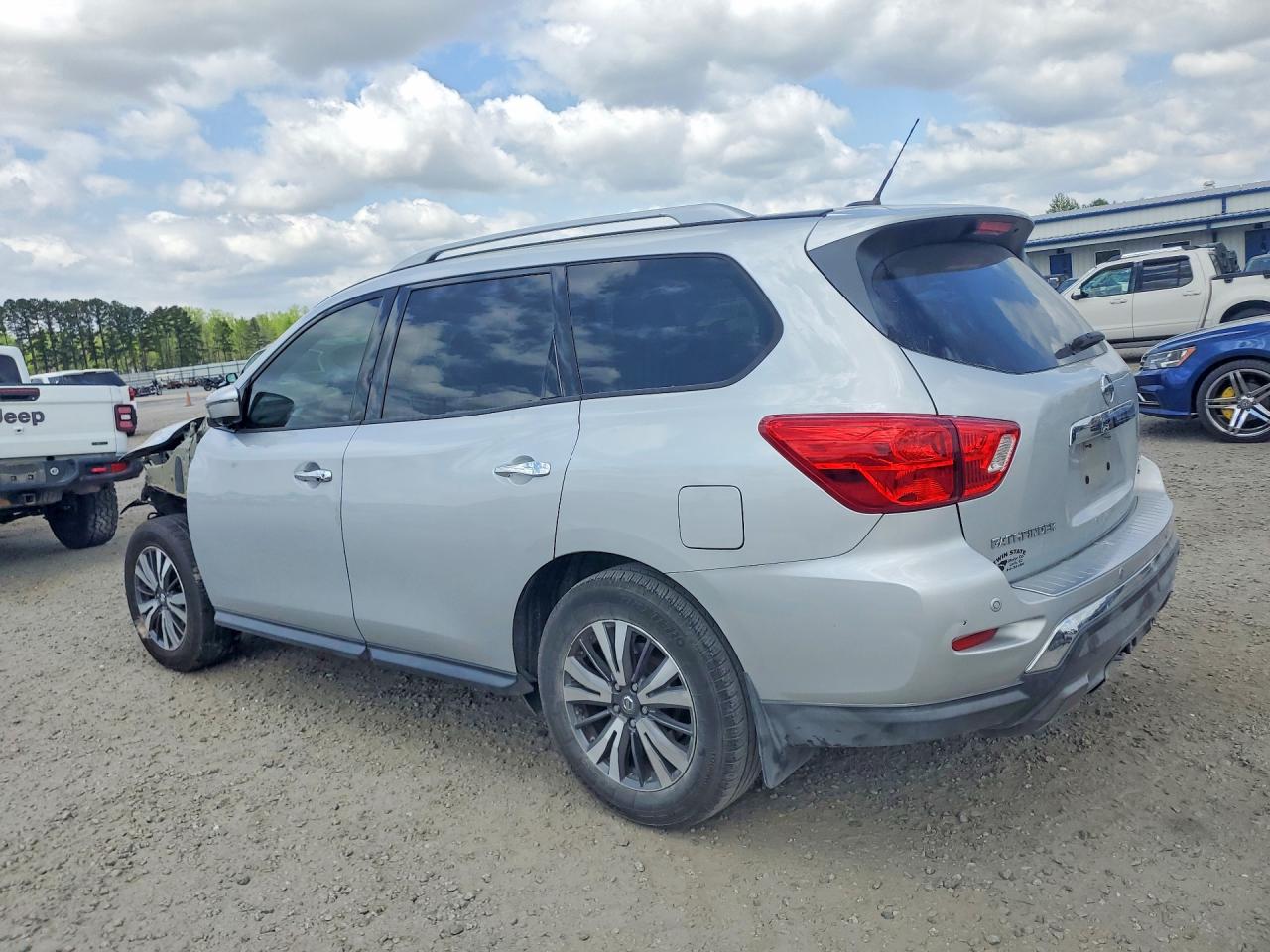 Nissan Pathfinder Sl