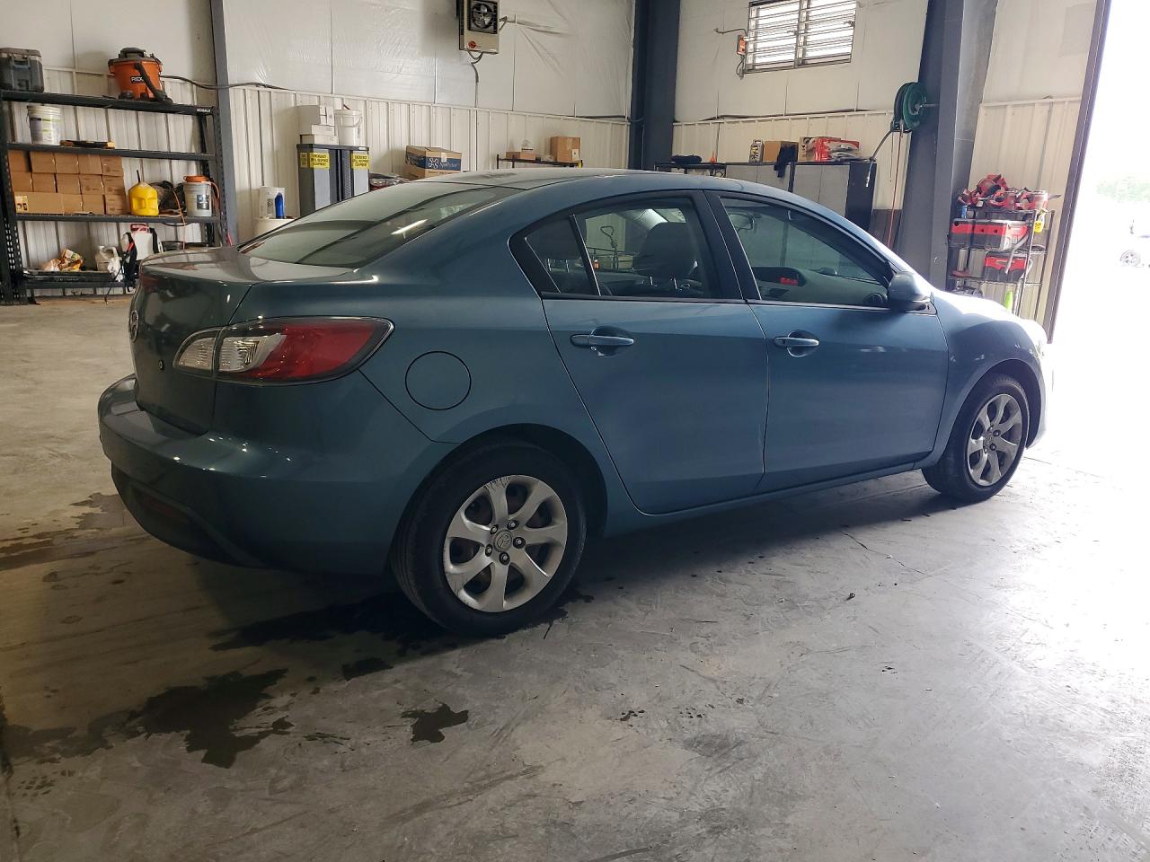 Mazda 3 I
