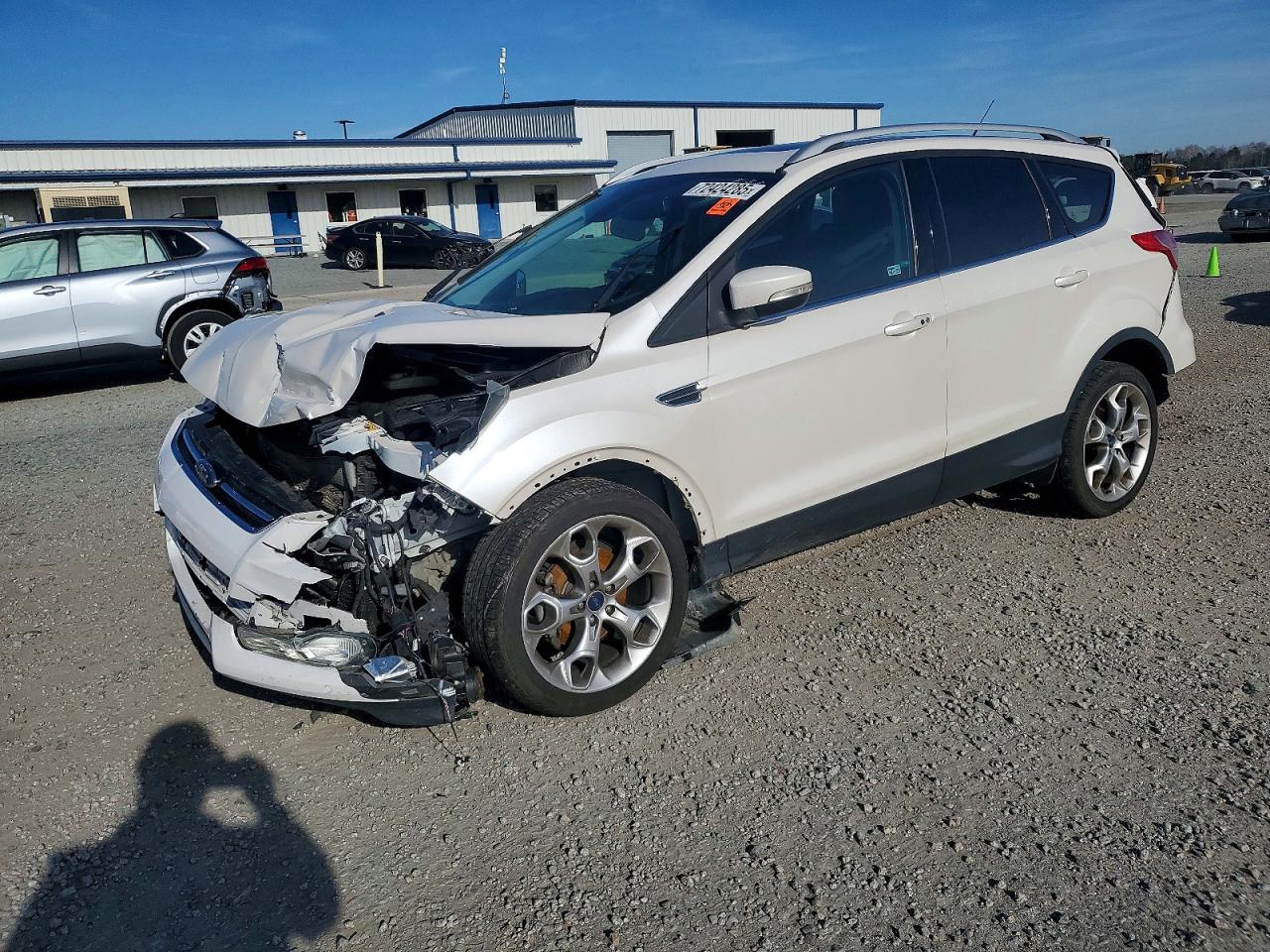 Salvage Ford Escape Image