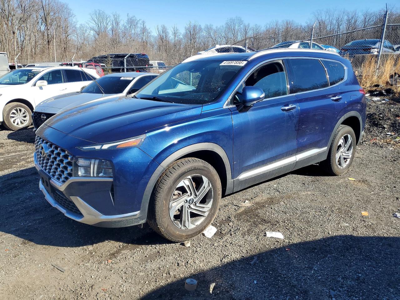 Salvage Hyundai SANTA FE Image