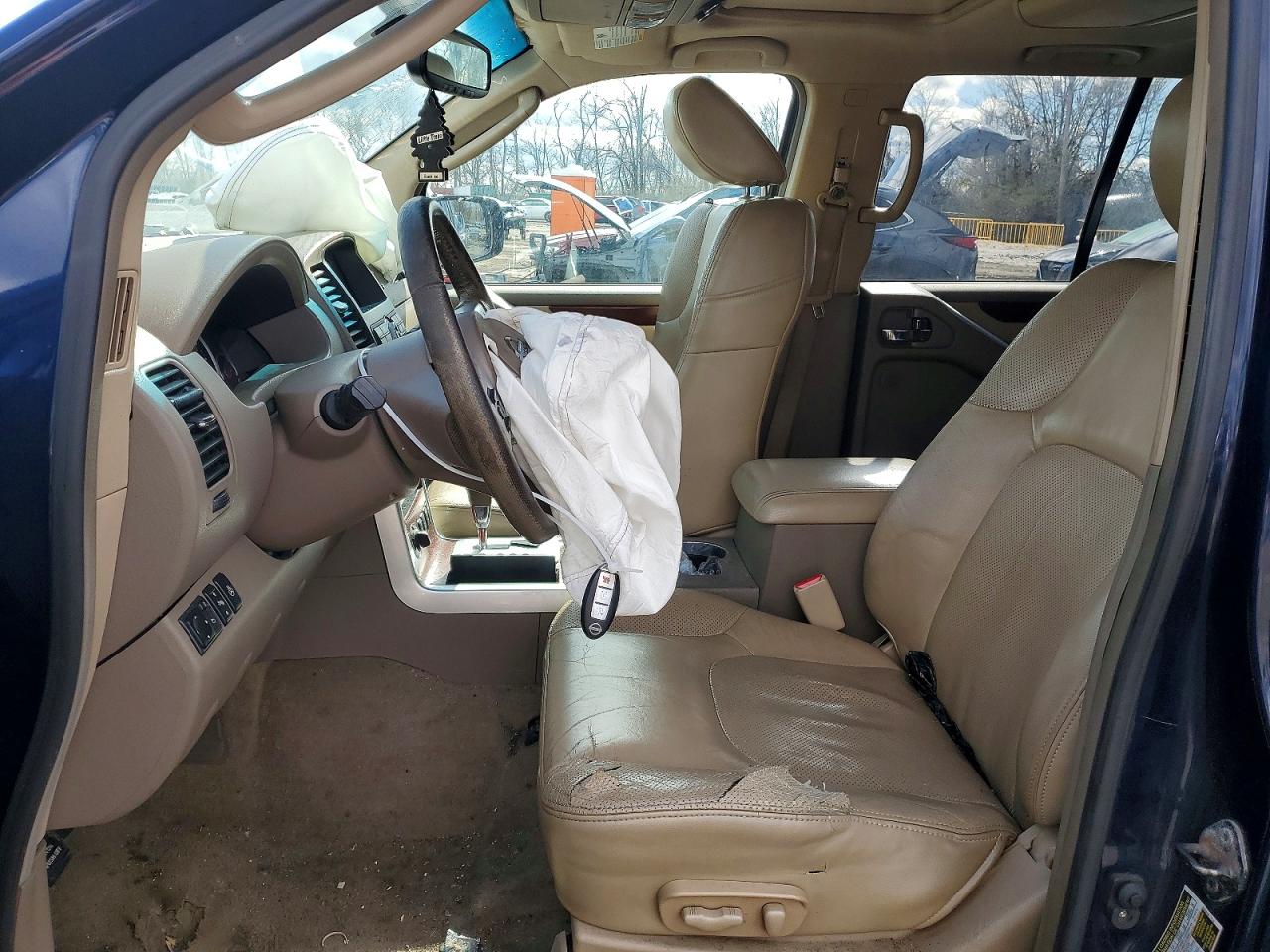 Nissan Pathfinder S