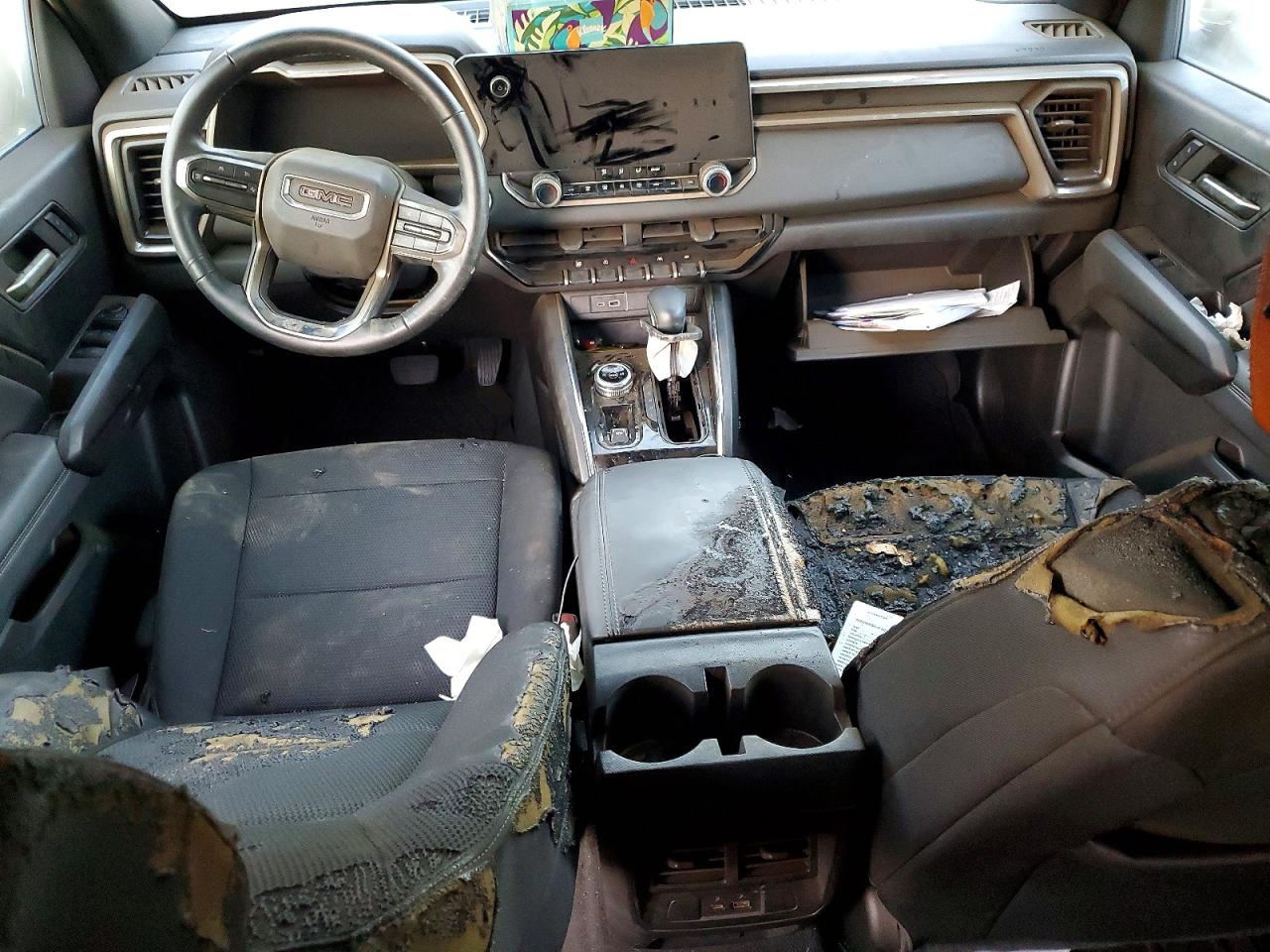 GMC Canyon Elevation
