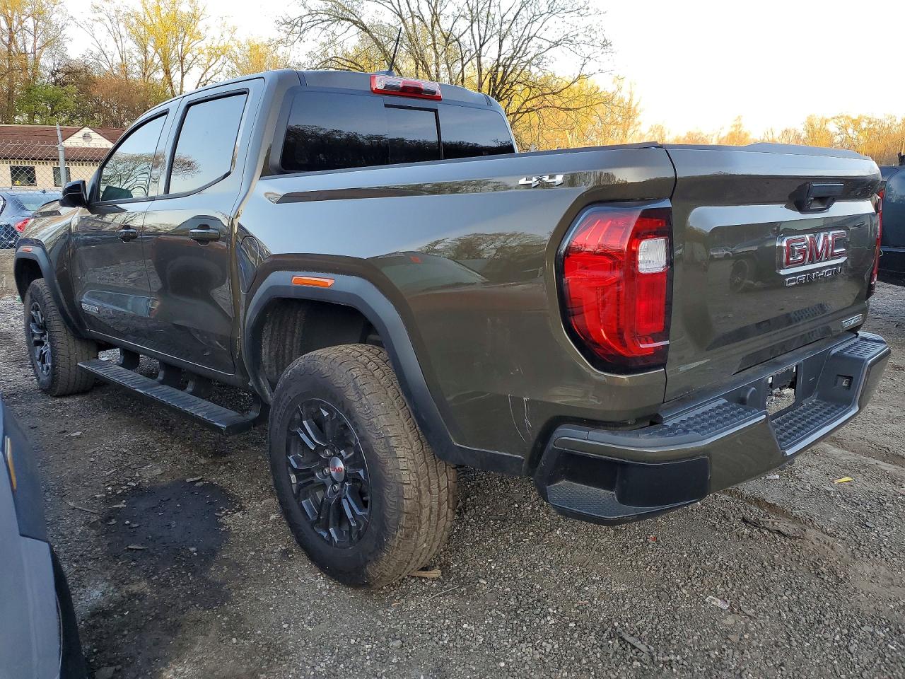 GMC Canyon Elevation
