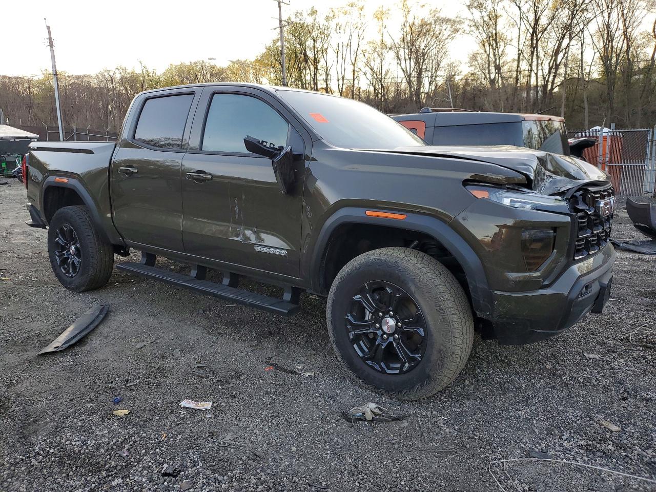 GMC Canyon Elevation