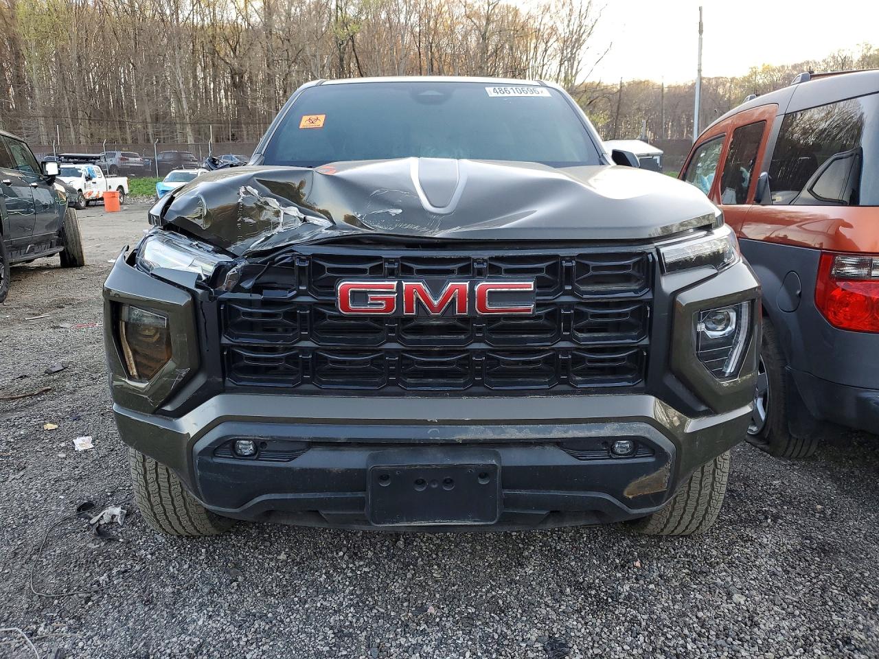 GMC Canyon Elevation