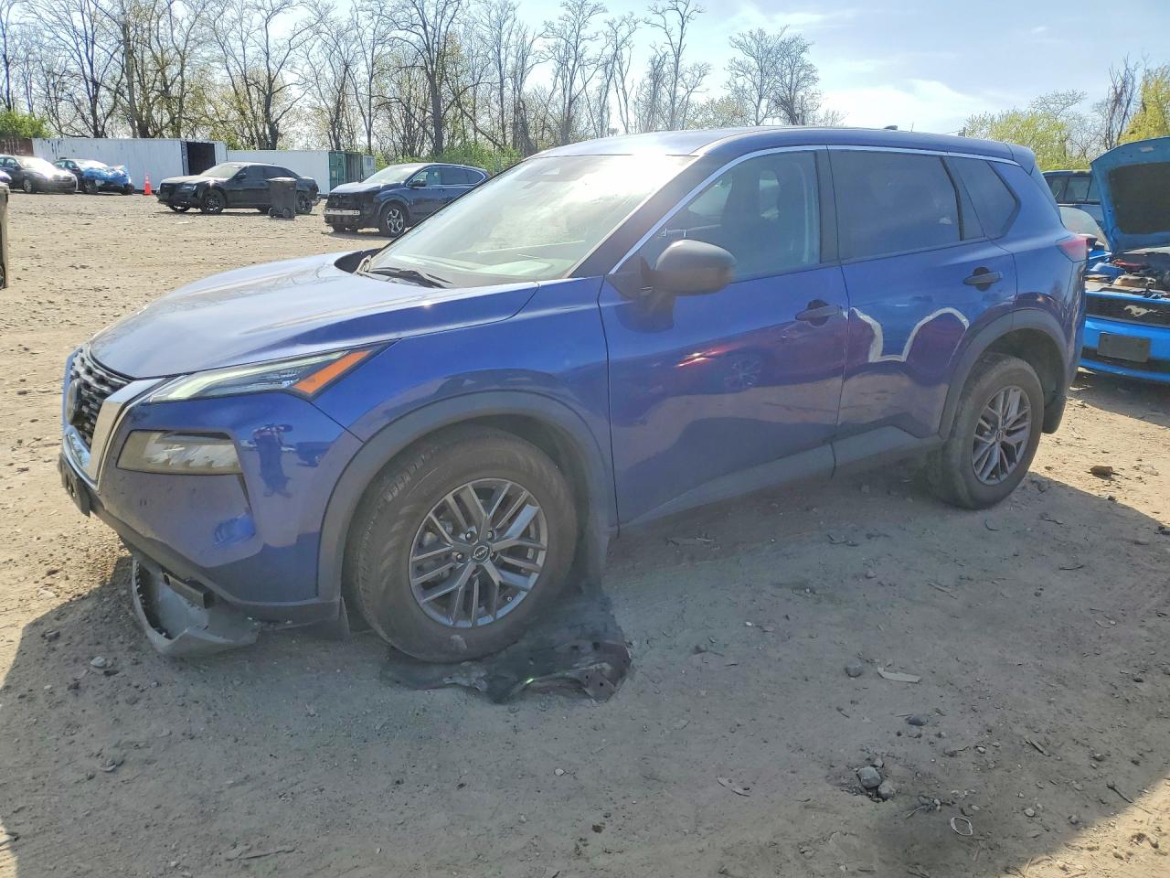 Salvage Nissan Rogue Image
