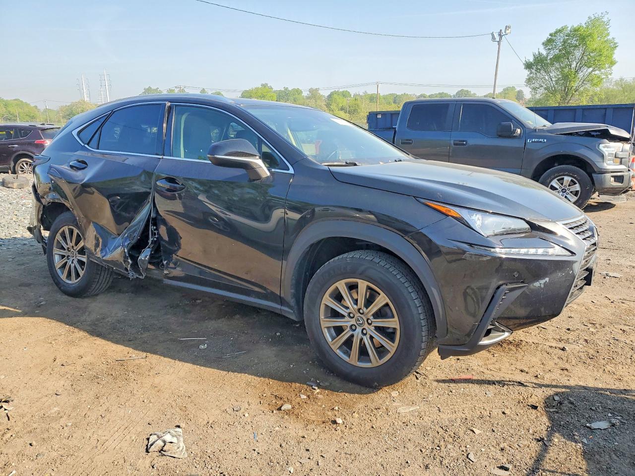 Lexus NX Base