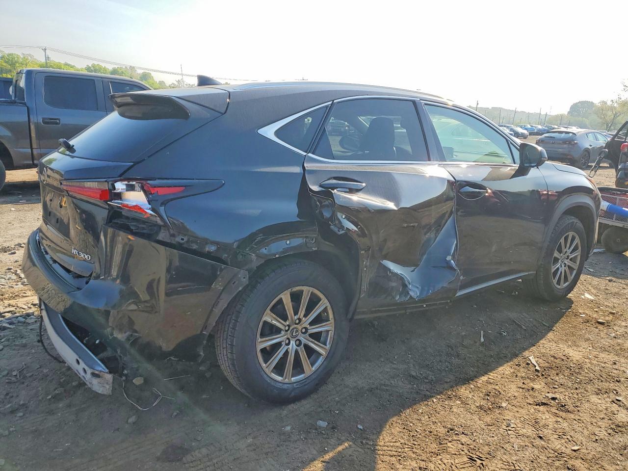 Lexus NX Base