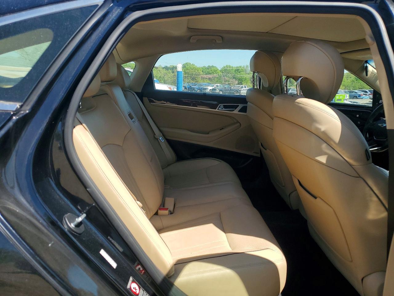Hyundai Genesis 3.8l