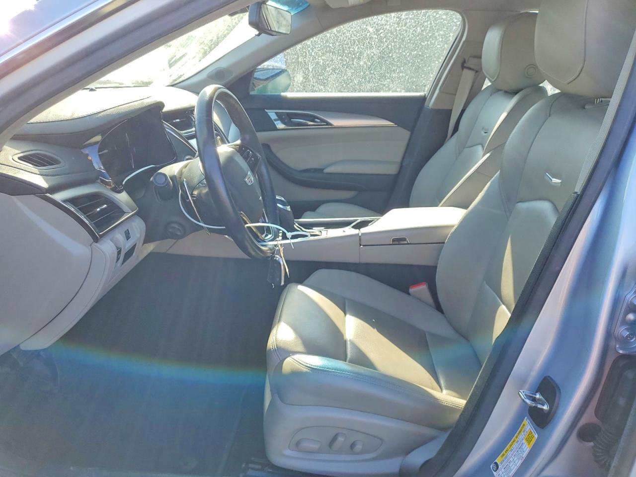 Cadillac CTS Luxury