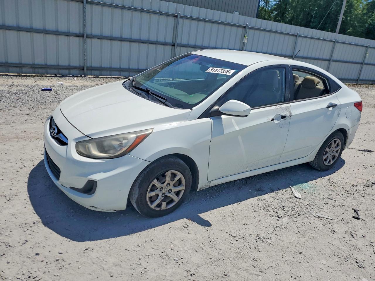 Salvage Hyundai ACCENT Image