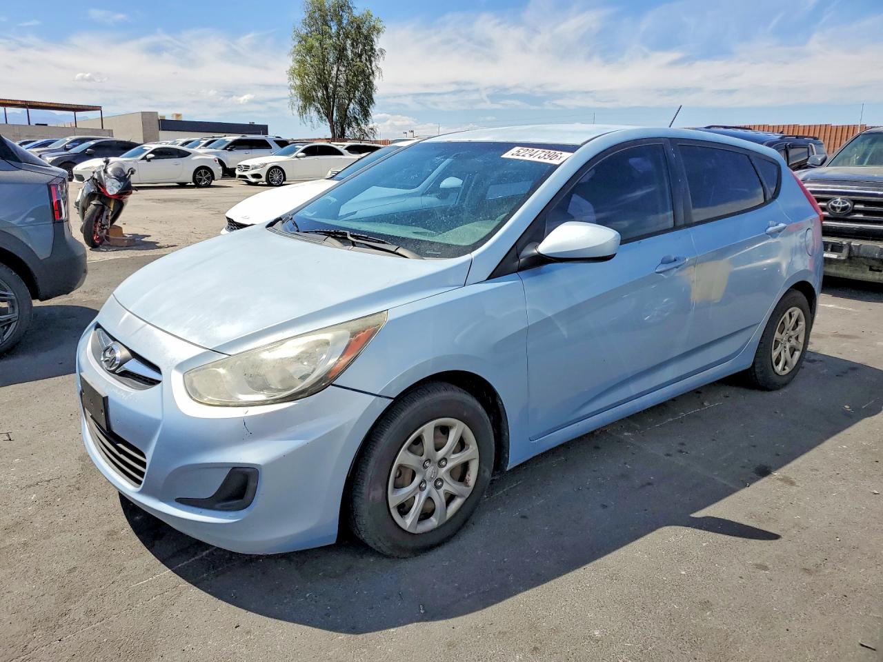 Salvage Hyundai ACCENT Image