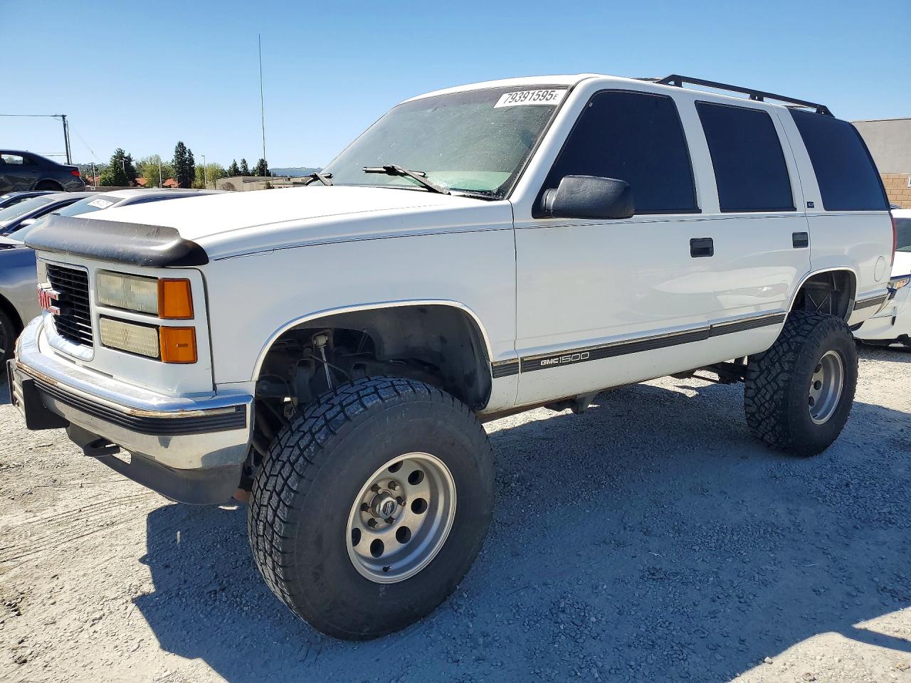 Salvage GMC Yukon Image