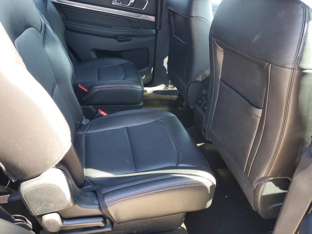 Ford Explorer Sport