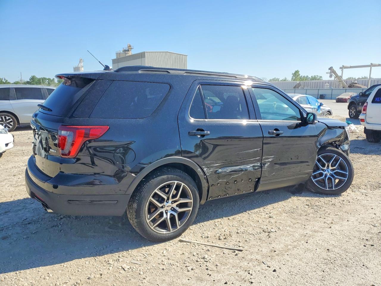 Ford Explorer Sport