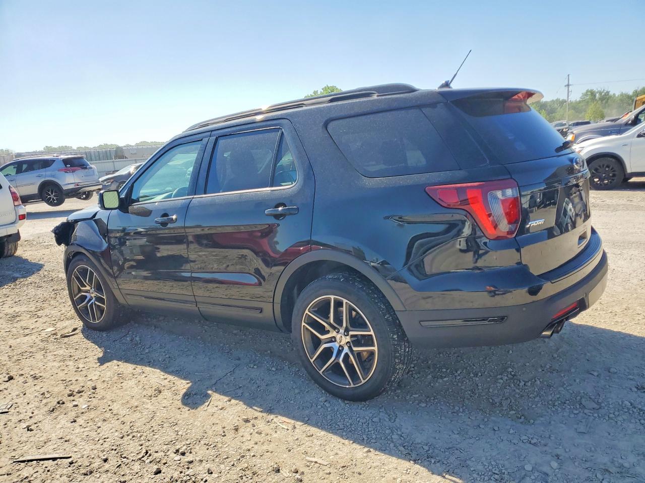 Ford Explorer Sport